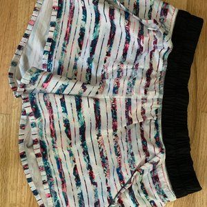 Ivivva Shorts 4"